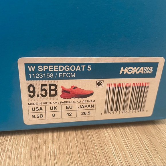 HOKA Speedgoat 5 Women's Coral and Magenta Trail Running Shoes - Picture 3 of 4